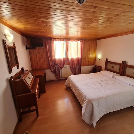 Hostel Il Pirata Cavareno Eksteriør bilde